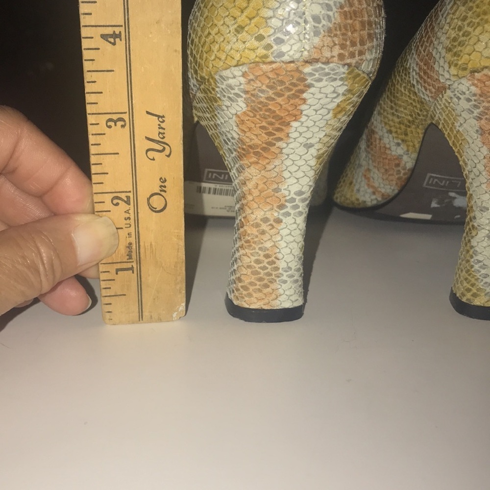 NWOT Women’s Bellini Leather Heels - Picture 8 of 8